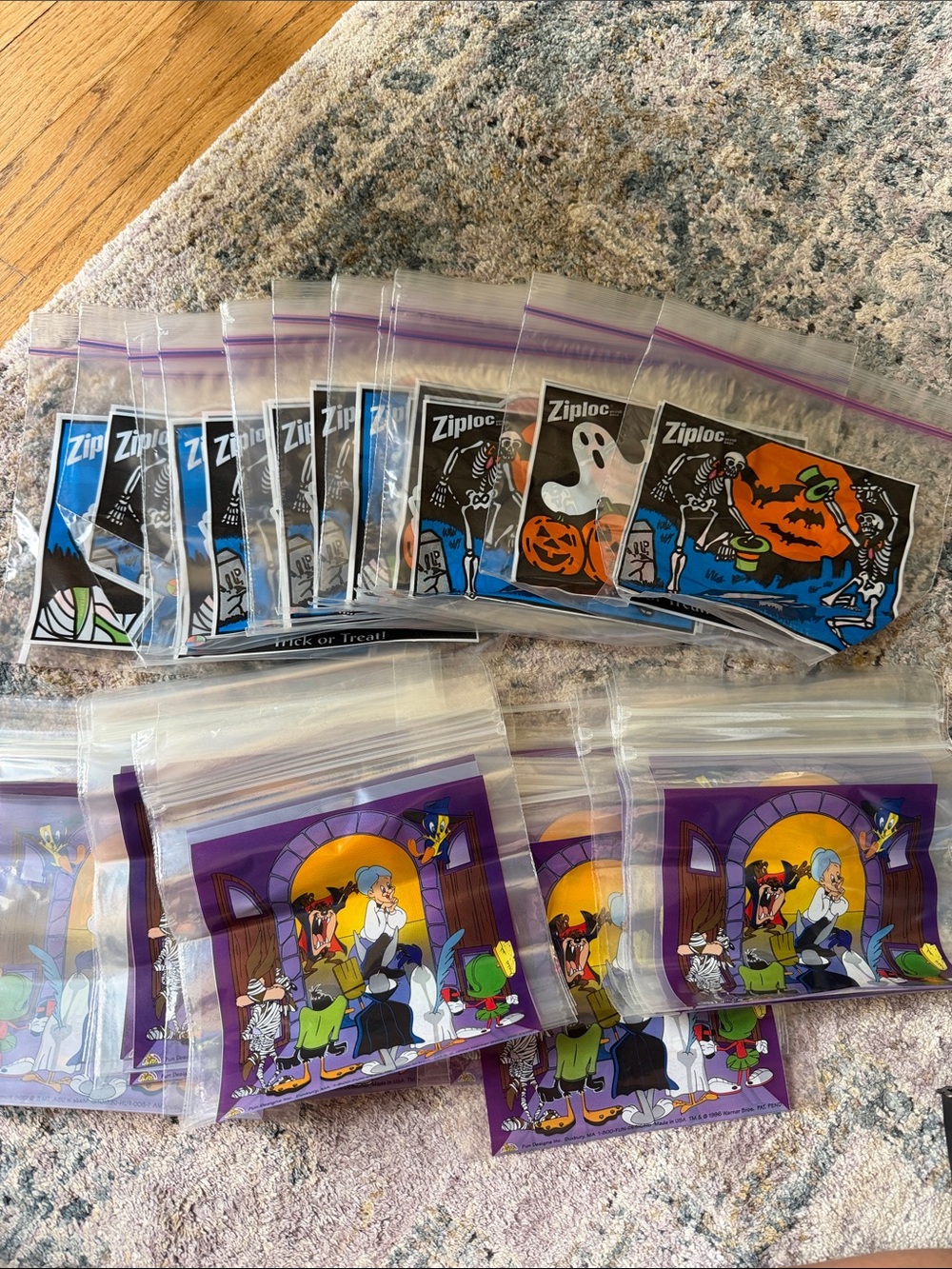 36 Vintage Looney Tunes & Ziploc Halloween treat /snack bags 1996 Fun Designs